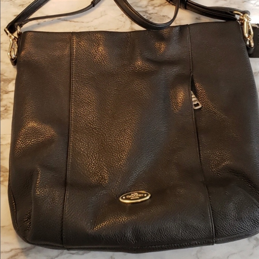 Authentic vintage bucket  Coach Pebble leather rare bag👛
